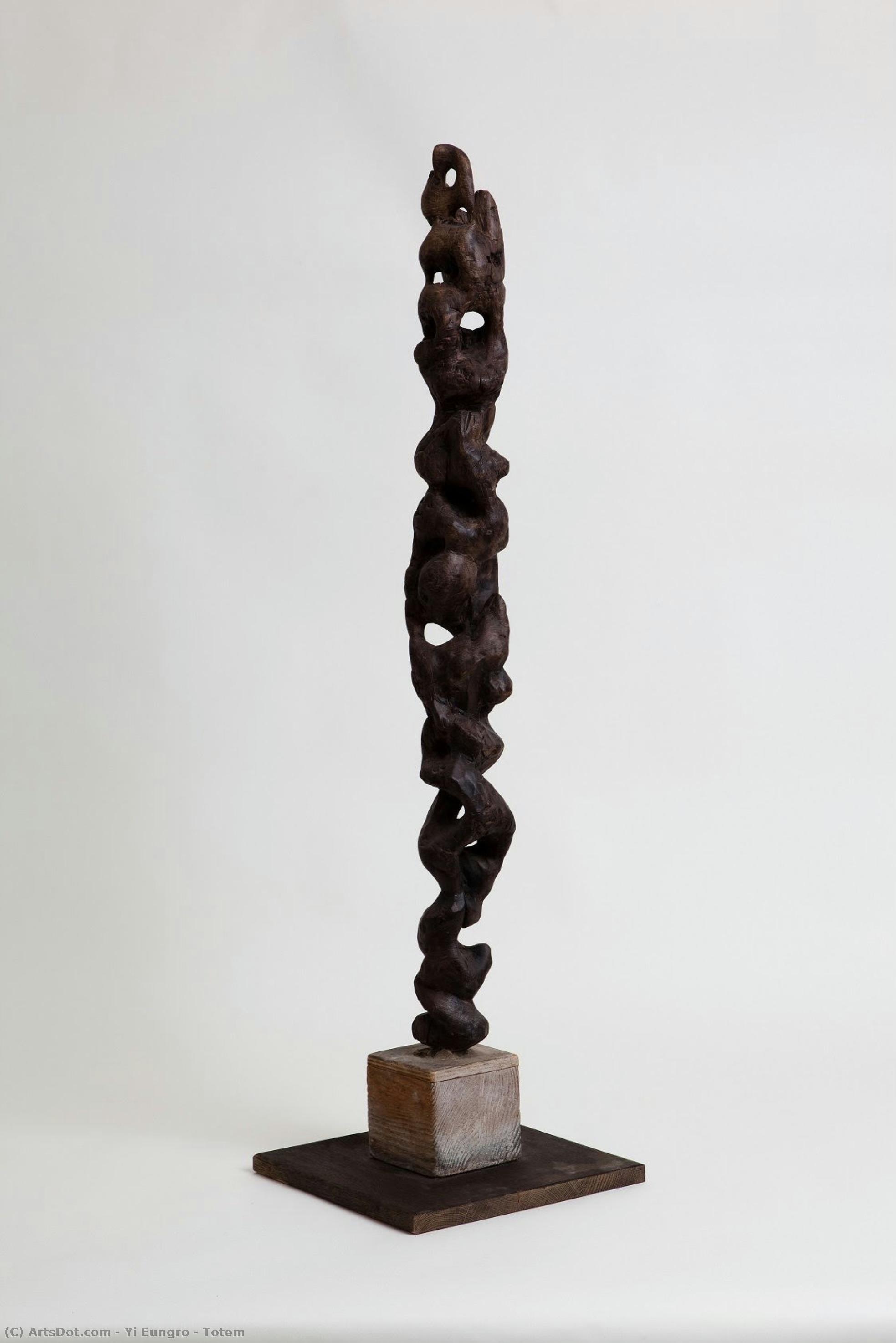 Yi Eungro - Totem