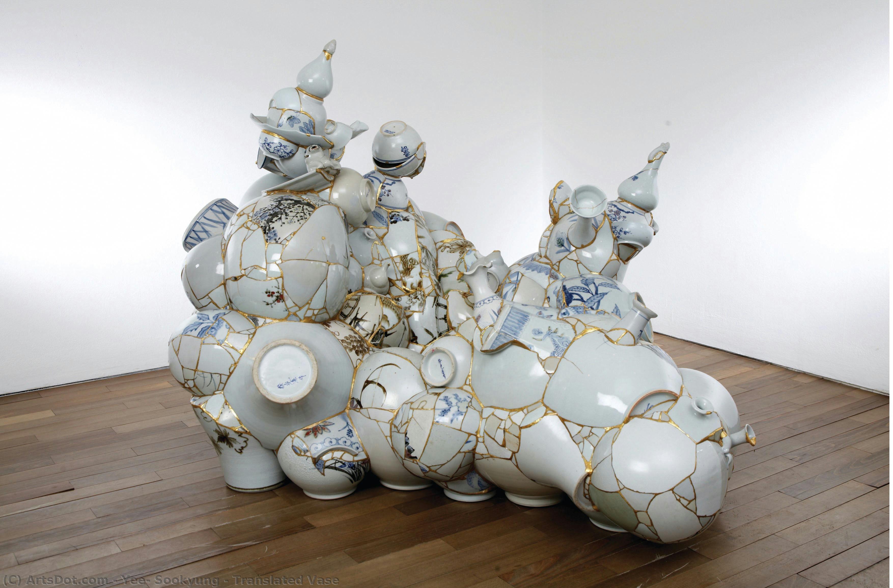 Translated Vase — Yee, Sookyung