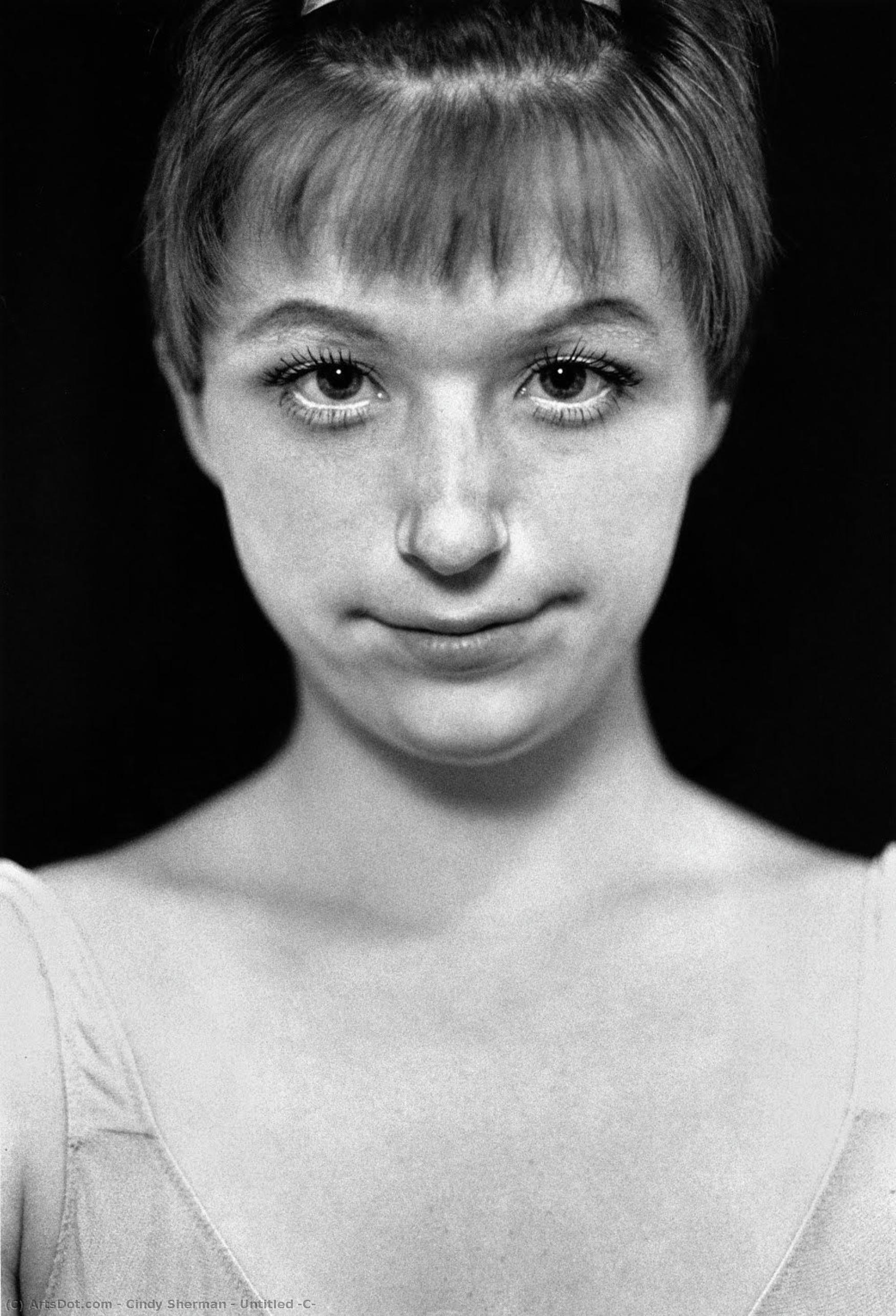 Nedefinit (c) — Cindy Sherman