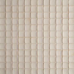 Serenità Monolitica: Uno Studio Meditativo Di Sabbia Tattile E Grazia Geometrica — David Moreau