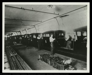 Car Body Assembly Line At Ford — Département Photographique De La Ford Motor Company