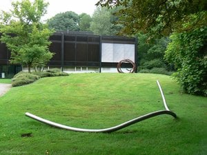 norbert kricke - Raumplastik grosse kurve i, (2) (1980)