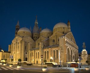Basilica Di Sant'antonio